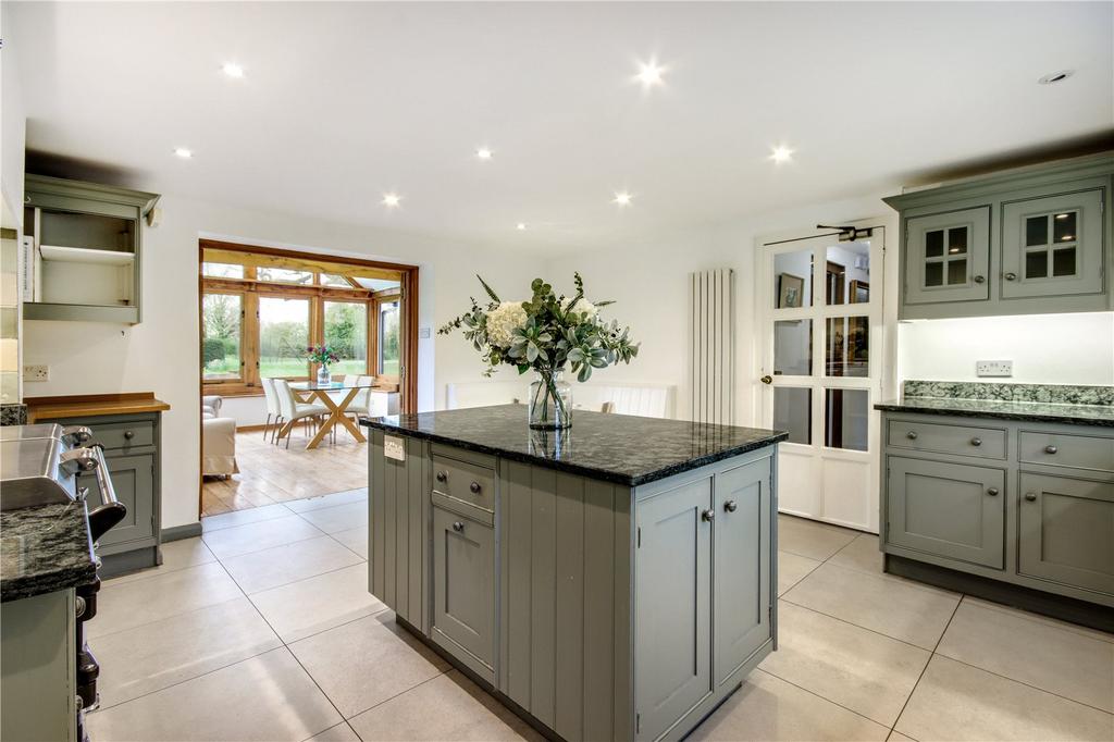 Kitchen/Breakfast Rm