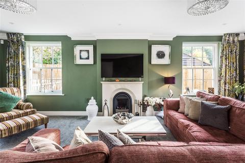 The Torrens Gorse Lane, Chobham, Woking, GU24 8RB