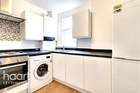 4 bedroom flat to rent, Leslie road, Leyton / Stratford, E11