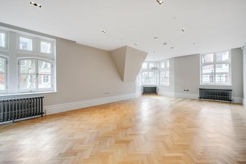 3 bedroom flat to rent, Kensington Court, Kensington, London, W8