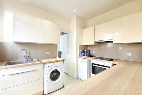 1 bedroom flat to rent, Chambers Gardens, London, N2