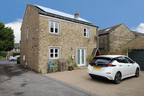 4 bedroom detached house for sale, Haworth Road, Cross Roads, Keighley, BD22