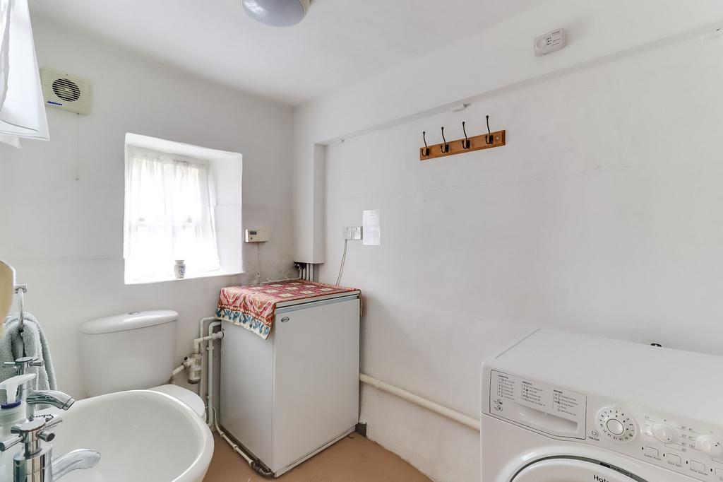 Utility Room/WC