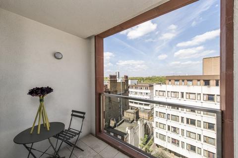 2 bedroom apartment to rent, Wellington House, London SW1E