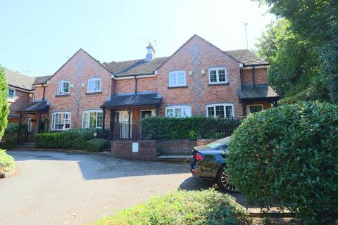 2 bedroom townhouse to rent, The Spinney, Sandbach, CW11