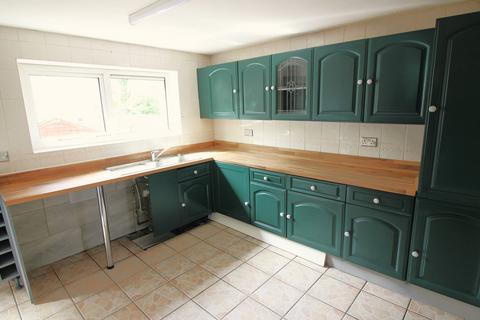3 bedroom semi-detached house to rent, Fairhaven, Skelmersdale, WN8
