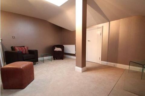 3 bedroom apartment to rent, Princess Park Manor, London, N11