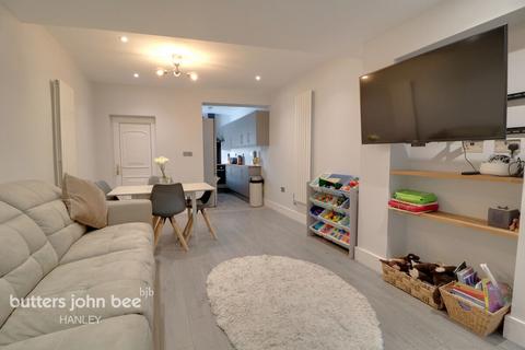 3 bedroom end of terrace house for sale, Lockley Street, ST1 6PQ