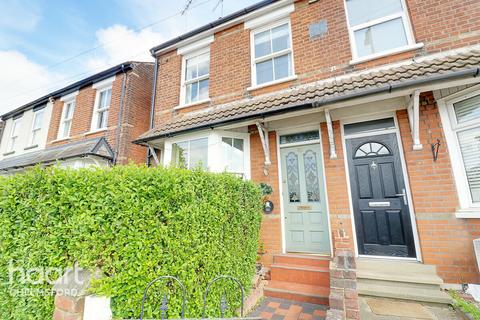 3 bedroom semi-detached house for sale, Beehive Lane, Chelmsford