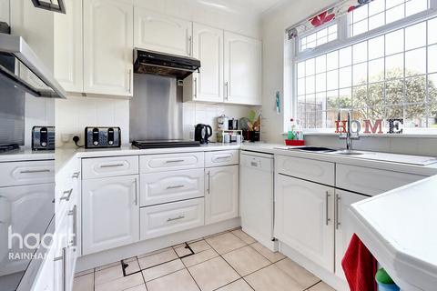 14 Cherry Tree Close, Rainham, RM13 7QU