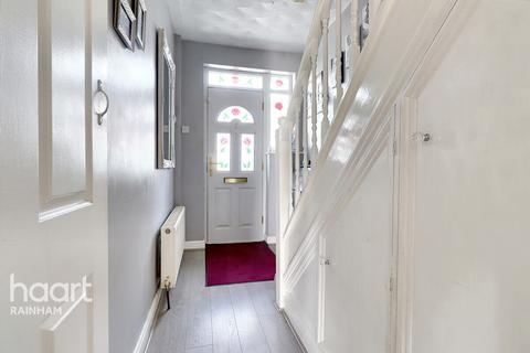 14 Cherry Tree Close, Rainham, RM13 7QU