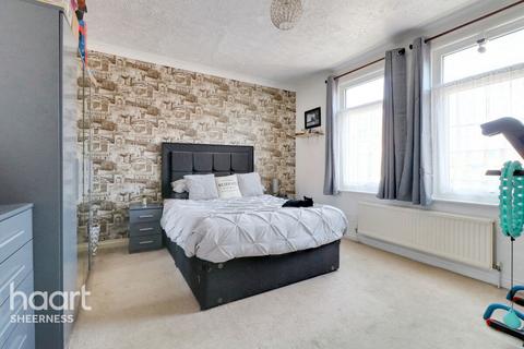 3 bedroom terraced house for sale, First Avenue, Queenborough