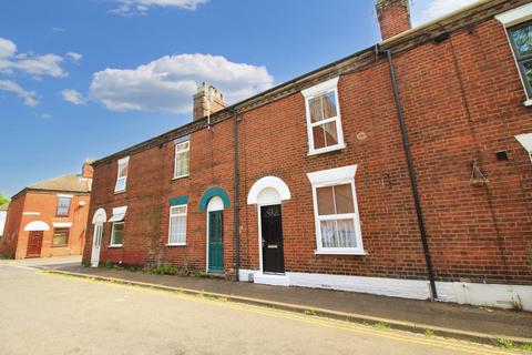 2 bedroom terraced house to rent, Peacock Street, Norwich NR3