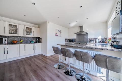 5 bedroom detached house for sale, Top Dartford Road, Hextable, Swanley