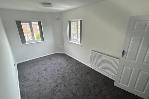 2 bedroom apartment to rent, Flaxwood Walk, Manchester, M22