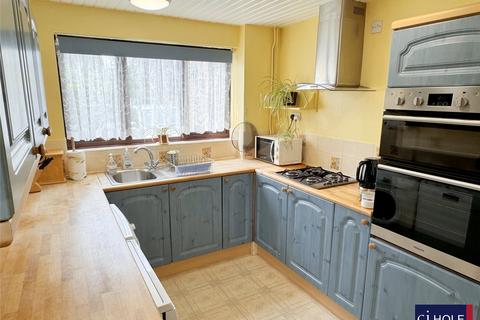 28 Fircroft Close, Hucclecote, Gloucester, GL3 3DW