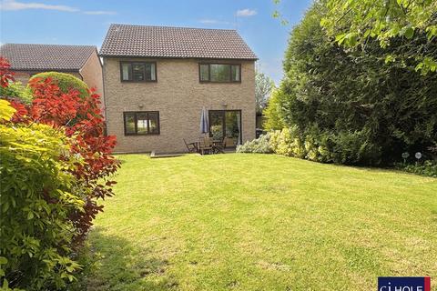 28 Fircroft Close, Hucclecote, Gloucester, GL3 3DW