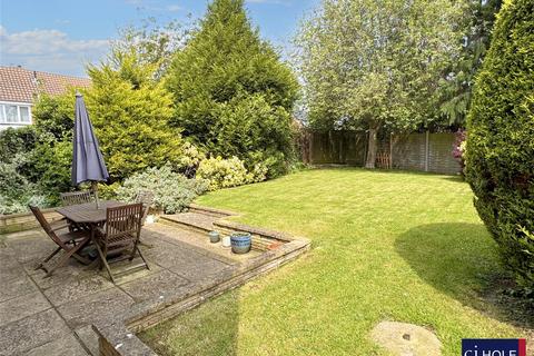 28 Fircroft Close, Hucclecote, Gloucester, GL3 3DW
