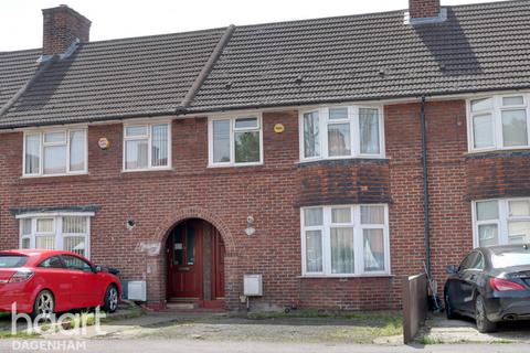 3 bedroom terraced house for sale, Oxlow Lane, Dagenham