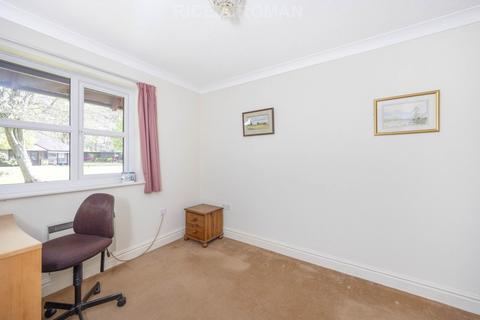 2 bedroom bungalow for sale, Bagshot Road, Ascot SL5