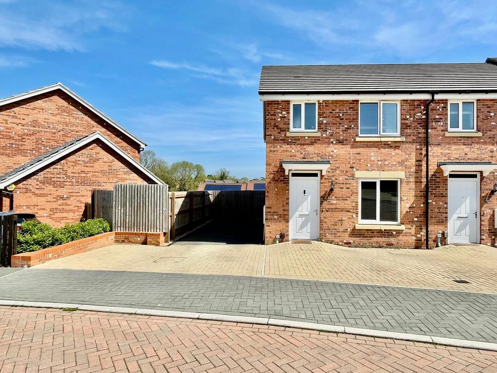 Swallow Drive, Raunds... 3 bed end of terrace house for sale £250,000