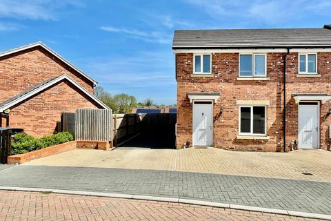 3 bedroom end of terrace house for sale, Swallow Drive, Raunds, Wellingborough, NN9