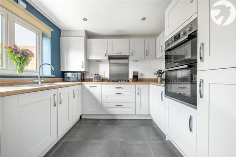 8 Farmer Close, Castle Hill, Swanscombe, DA10 1DH