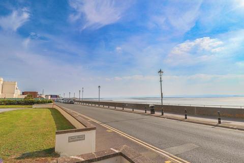 2 bedroom flat for sale, The Esplanade - Stunningly Presented/ Panoramic Sea Views