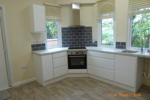 2 bedroom detached house to rent, Winsley, Westbury