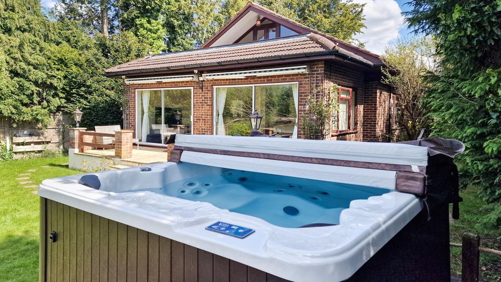 Hot tub