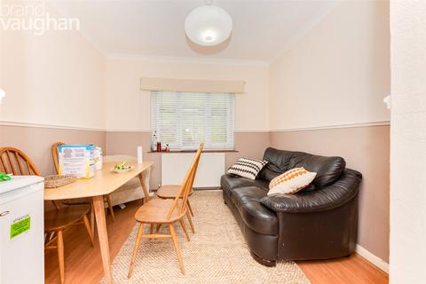 4 bedroom semi-detached house to rent, Auckland Drive, East Sussex BN2
