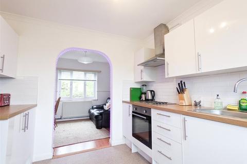 4 bedroom semi-detached house to rent, Auckland Drive, East Sussex BN2