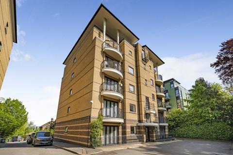 2 bedroom flat for sale, Ridgeway Gardens, Highgate