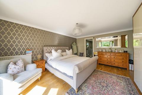 41 Ridgeway Gardens, London, N6 5XR