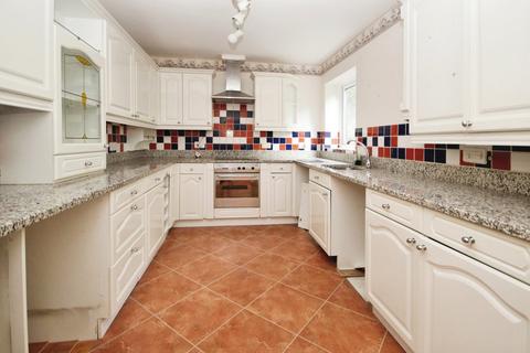 Flat 3, Carlton Gate, 6 West Overcliff Drive, Bournemouth, BH4 8AA