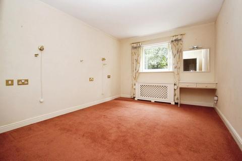Flat 3, Carlton Gate, 6 West Overcliff Drive, Bournemouth, BH4 8AA