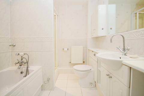 Flat 3, Carlton Gate, 6 West Overcliff Drive, Bournemouth, BH4 8AA