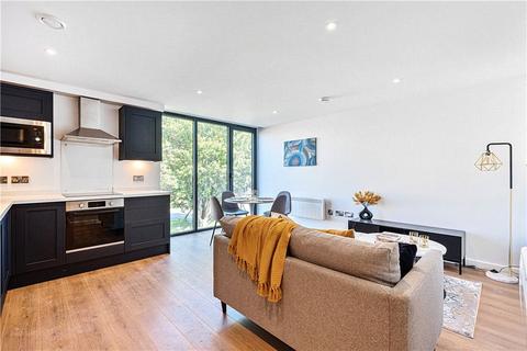 2 bedroom flat for sale, Epsom, Surrey KT19