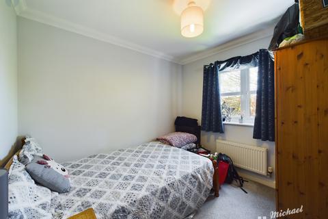 2 bedroom flat for sale, Prothero Close, Aylesbury