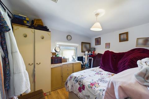 2 bedroom flat for sale, Norcot Road, Tilehurst, Reading, RG30