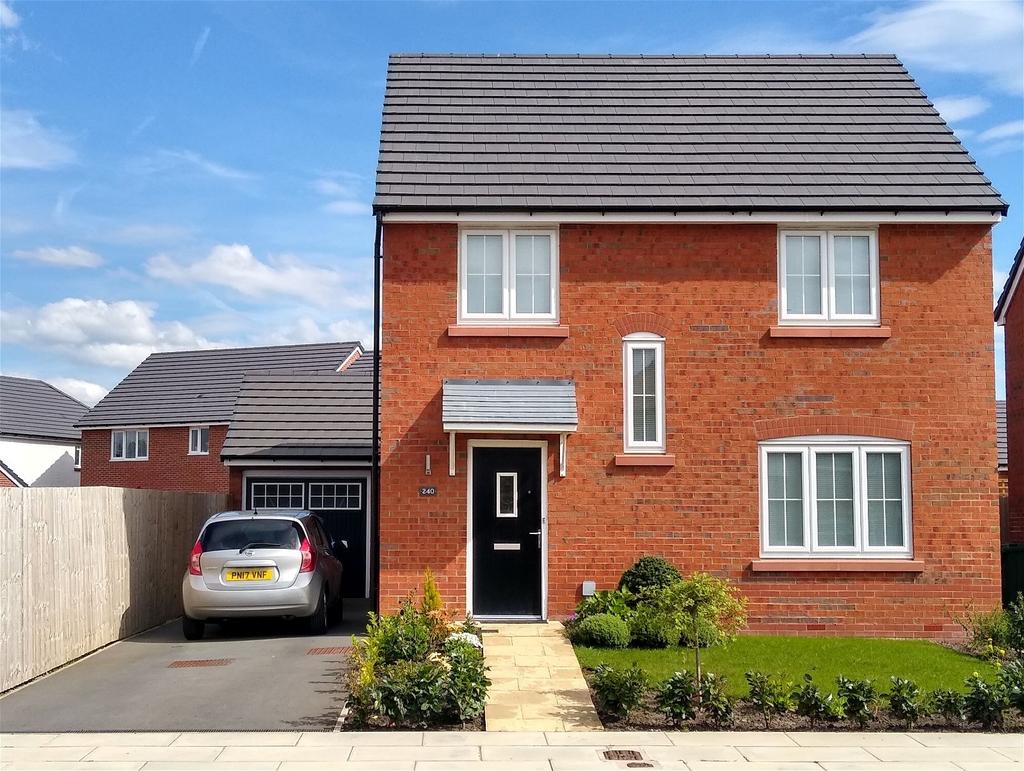 Southport PR9 4 bed detached house for sale £300,000