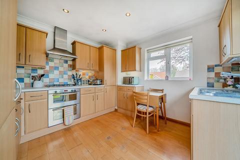 2 bedroom bungalow for sale, Hilborough Way, Orpington