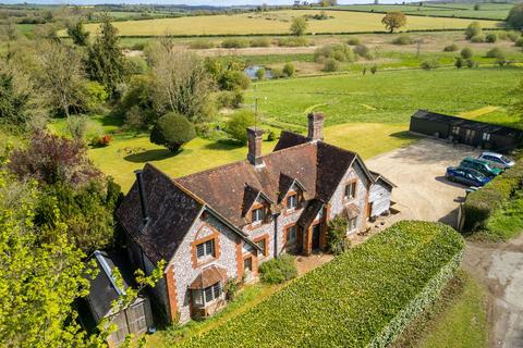 Field House Bishops Sutton Road, Alresford, SO24 9EJ
