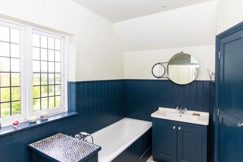 Field House Bishops Sutton Road, Alresford, SO24 9EJ
