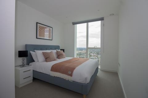2 bedroom apartment to rent, Pinnacle Apartments, Saffron Square, Croydon CR0