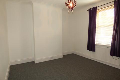 2 bedroom flat to rent, Wansbeck Road, Jarrow