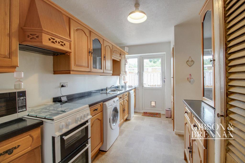 Little Lullaway, Basildon, SS15 4 bed terraced house for sale £375,000