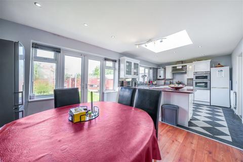 4 bedroom semi-detached house for sale, Welcombe Avenue, Braunstone Town