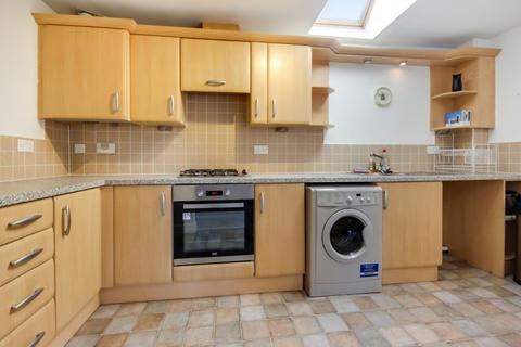 2 bedroom flat to rent, Holbeach Drive, Kingsway, Gloucester, GL2
