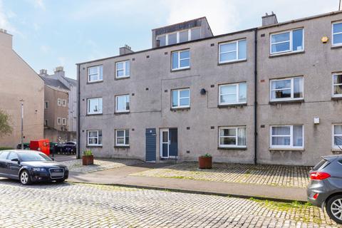 Newhaven - 2 bedroom flat for sale
